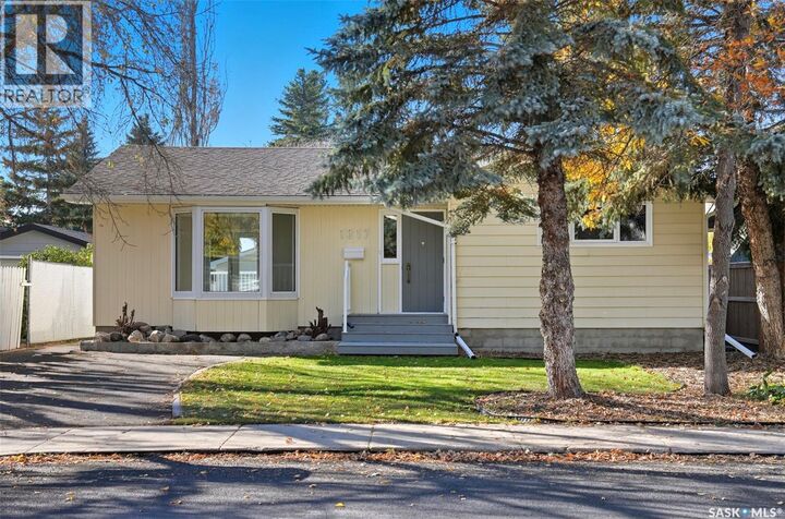 1317 Elevator Road  Saskatoon SK S7M 3X3 photo