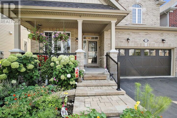 Property Photo: 318 Everglade Way Way ON K2M 0K9