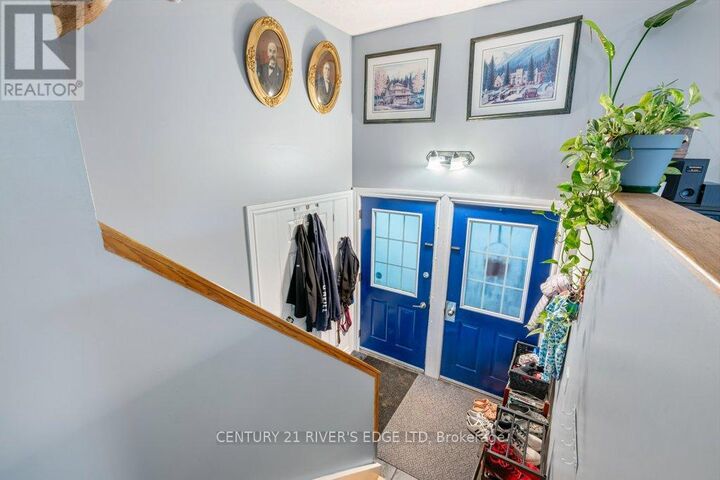 Property Photo: 445 Railway Avenue ON K0E 1T0