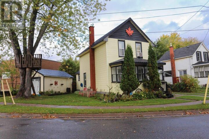 416 Northland Rd  Sault Ste. Marie ON P6C 3N6 photo
