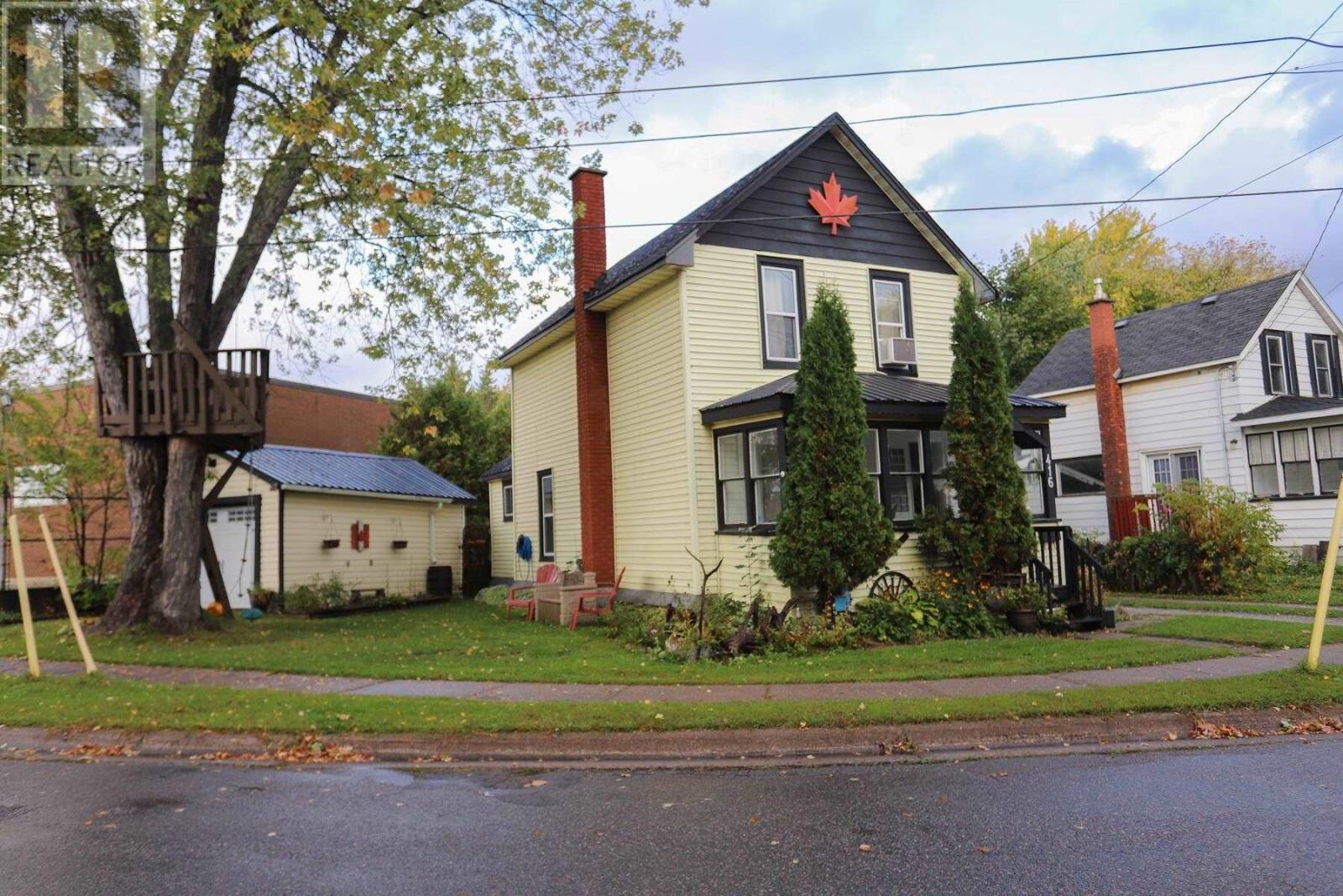 Property Photo: 416 Northland Rd ON P6C 3N6