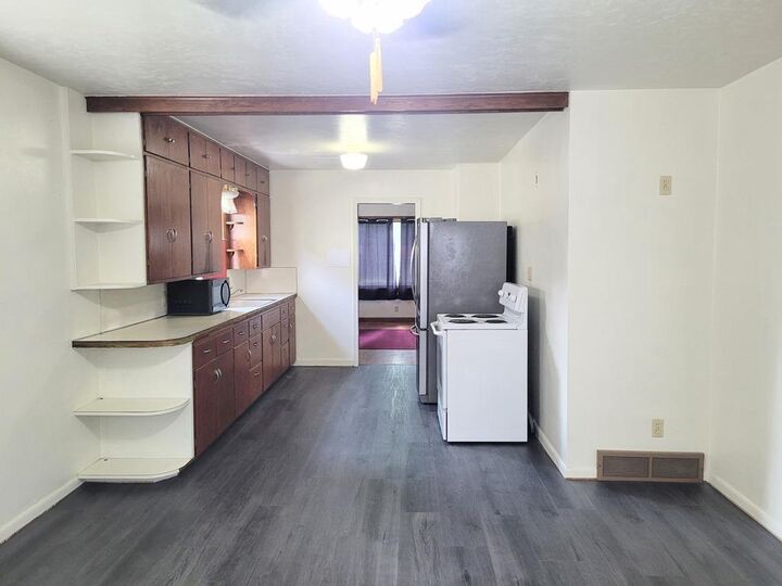 Property Photo: 1131 South 5th Avenue WI 54401