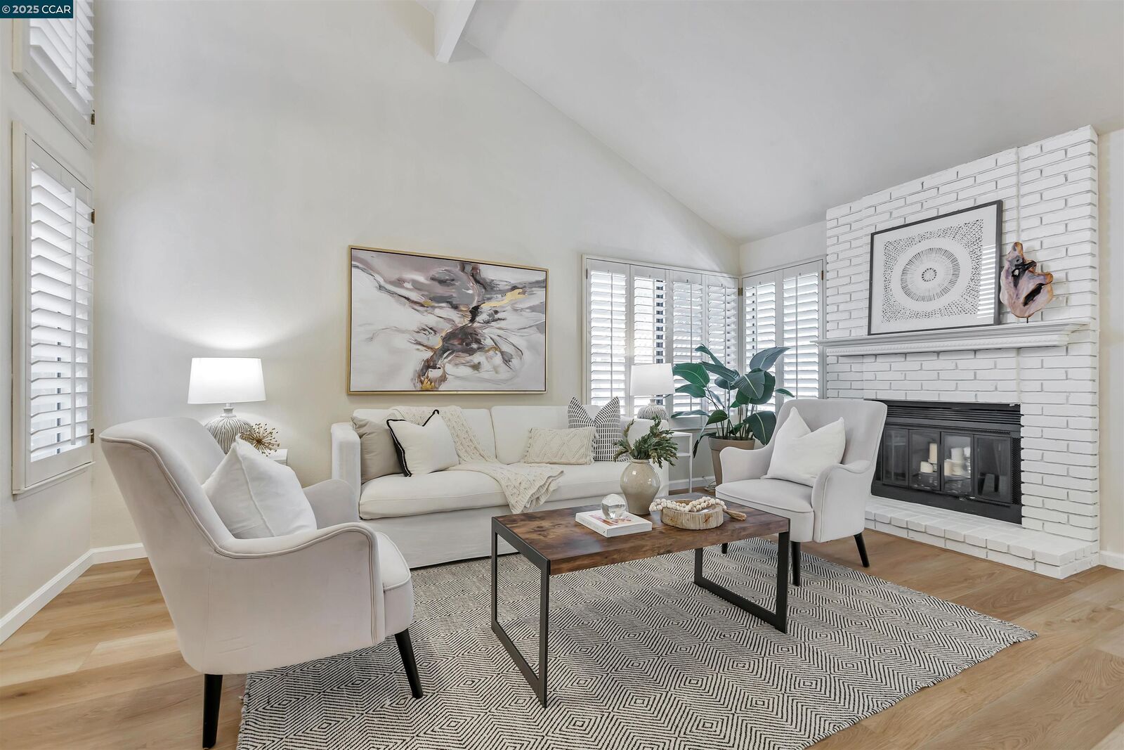 Property Photo: 104 Lupine Ln CA 94523