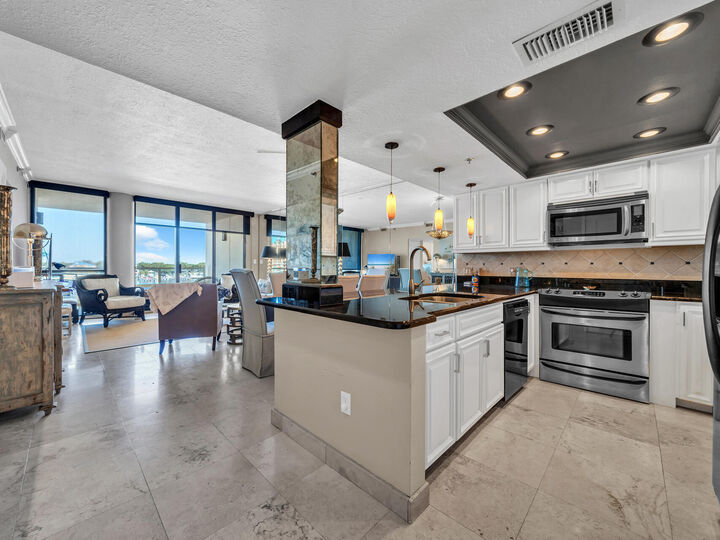 Property Photo: 100 Gulf Shore Drive 405 FL 32541
