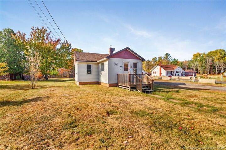 Property Photo:  15 Centennial Drive  NB E4B 3S1