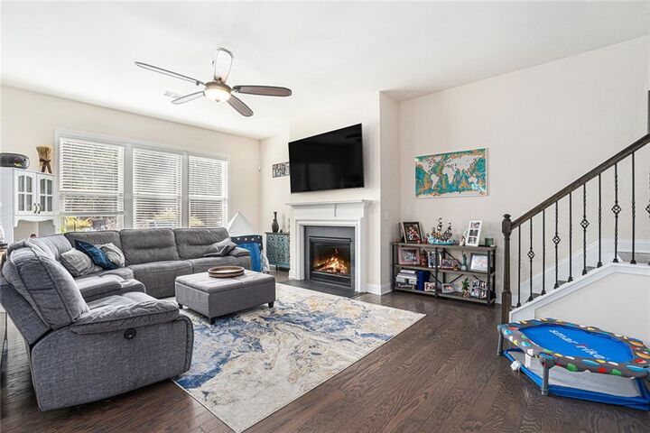 Property Photo: 3816 Whithorn Way GA 30152