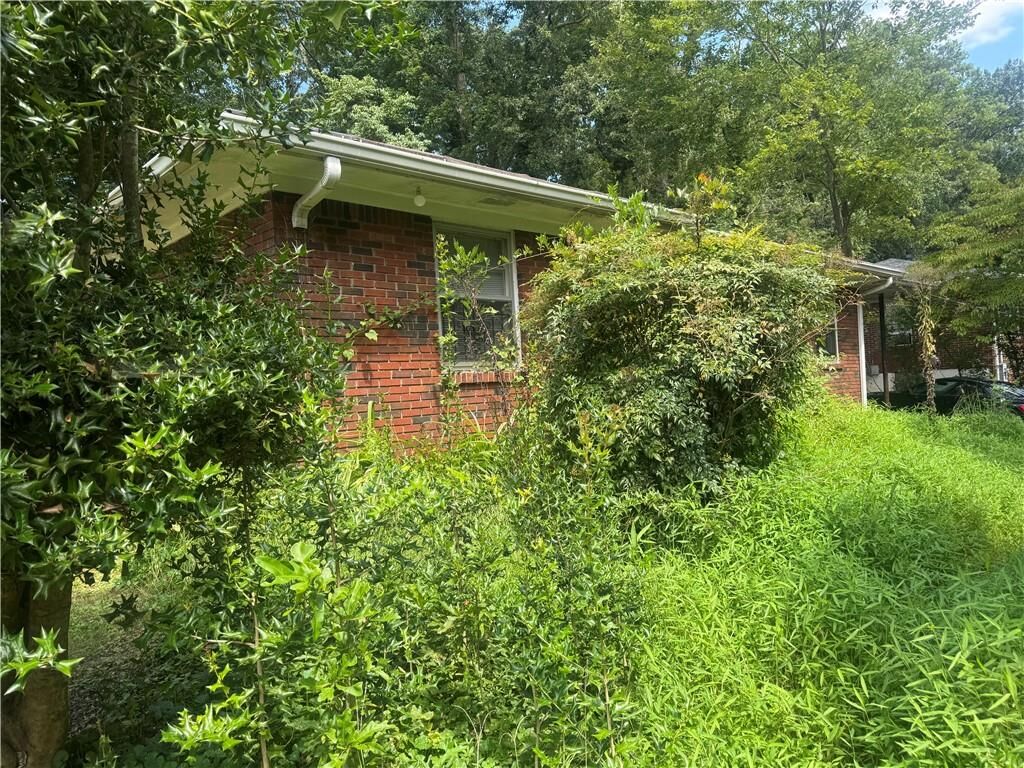Property Photo: 2791 Baker Ridge Drive NW GA 30318