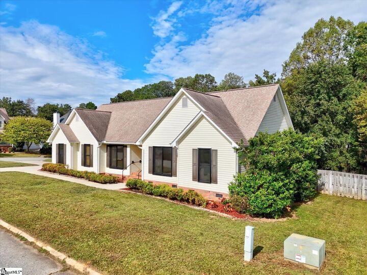 6 W Fairgate Court  Simpsonville SC 29680 photo