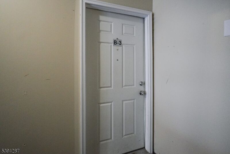 Property Photo: 600 N 6th St NJ 07107