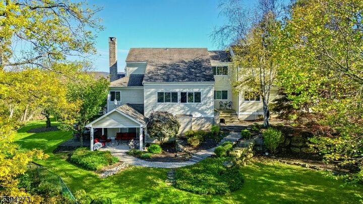18 Cliffside Ct  Hardyston Twp. NJ 07419 photo