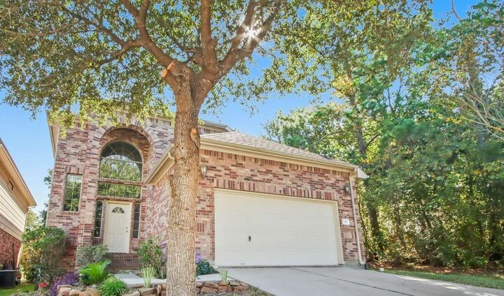 Property Photo: 138 Harbour Town Drive TX 77356