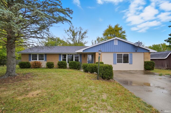 Property Photo: 4395 E Lincolnway Road IN 46725-9052