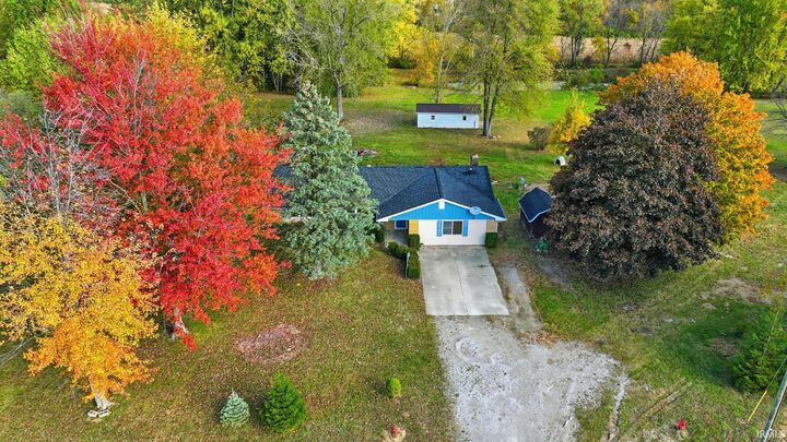 Property Photo:  4395 E Lincolnway Road  IN 46725-9052