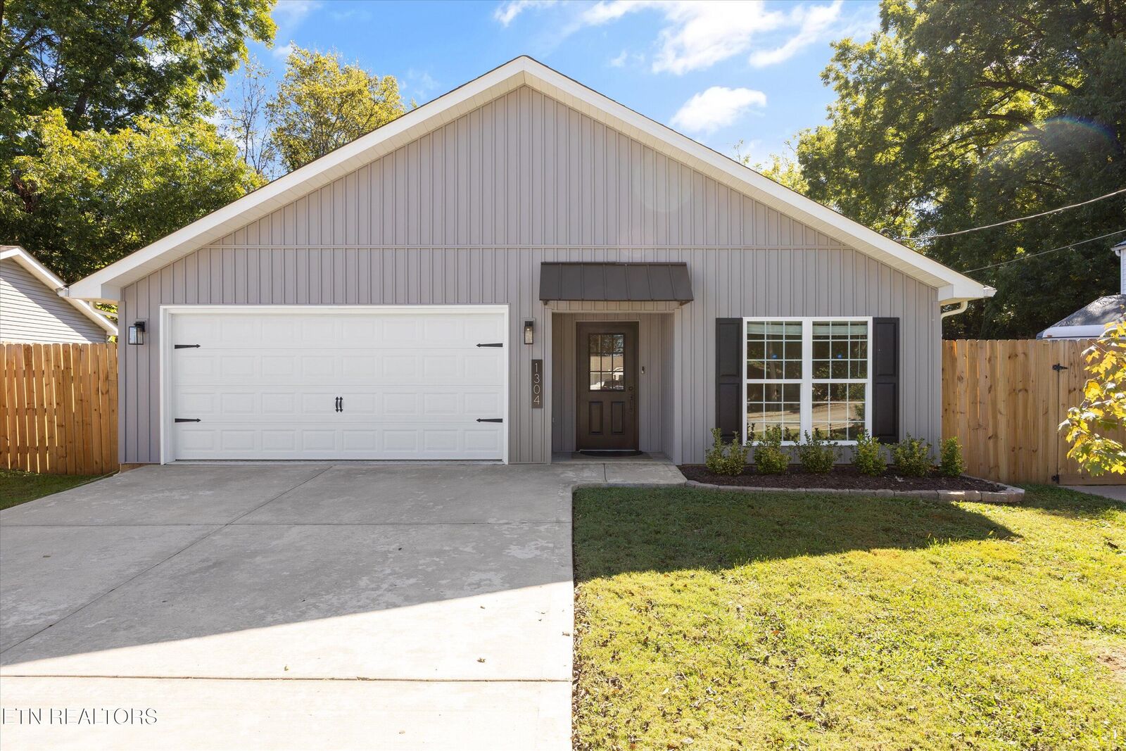 Property Photo: 1304 Jefferson Ave TN 37804