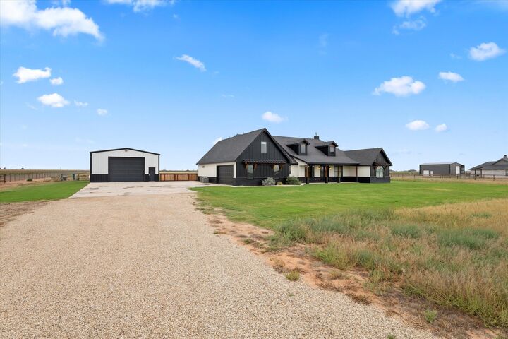 Property Photo: 6213 N C R 1500 TX 79363