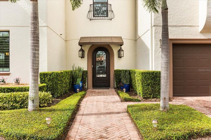 Property Photo:  812 Stephens Pass Cove  FL 32746 