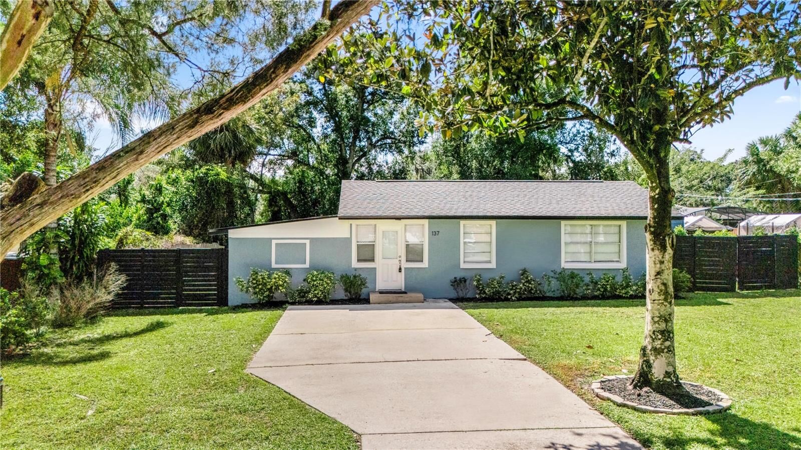 Property Photo:  137 Caracas Road  FL 32713 