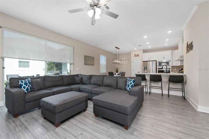Property Photo: 7955 Haverhill Way FL 34747