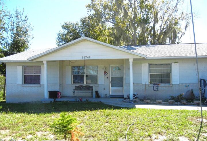 11744 Fairmont Avenue  Leesburg FL 34788 photo