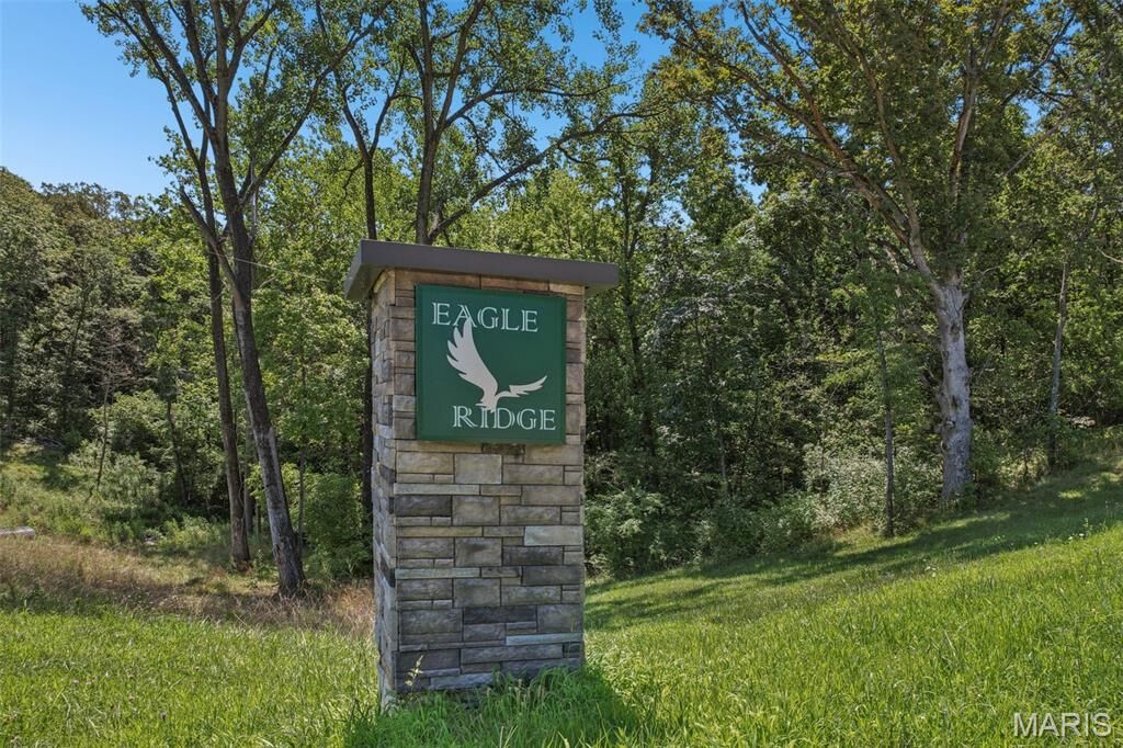 Property Photo: 11 Oak Ridge Court IL 62056