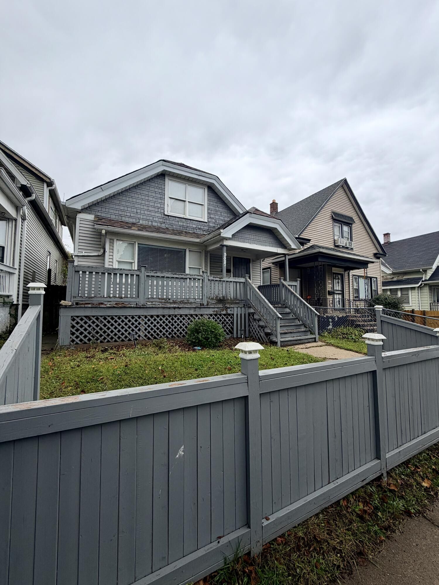 Property Photo: 3327 N 28th St WI 53216