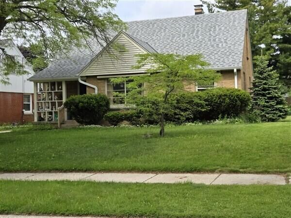 Property Photo:  5525 N 12th St  WI 53209