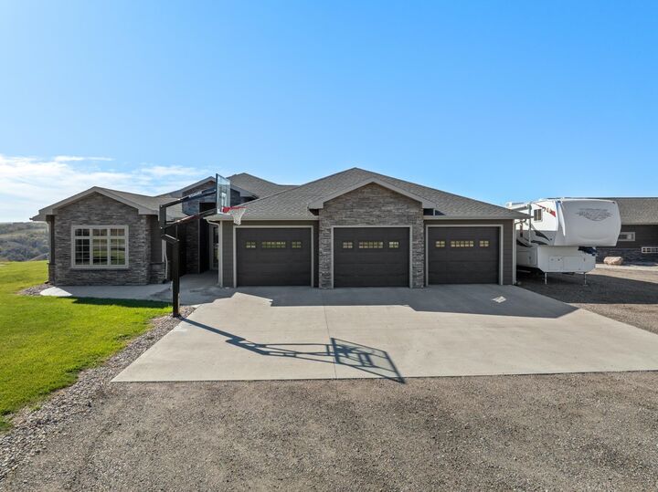 3612 Grayson Dr  Burlington ND 58722 photo