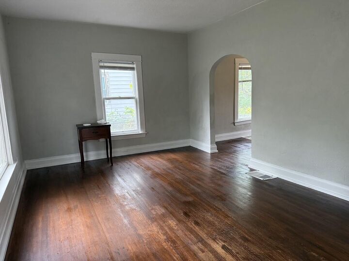 Property Photo:  913 Bryant Street  MI 49001
