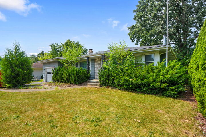 Property Photo: 34906 N Augustana Avenue IL 60041