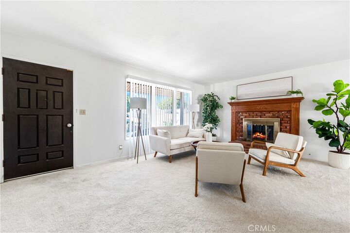 Property Photo: 16262 Honolulu Ln CA 92649