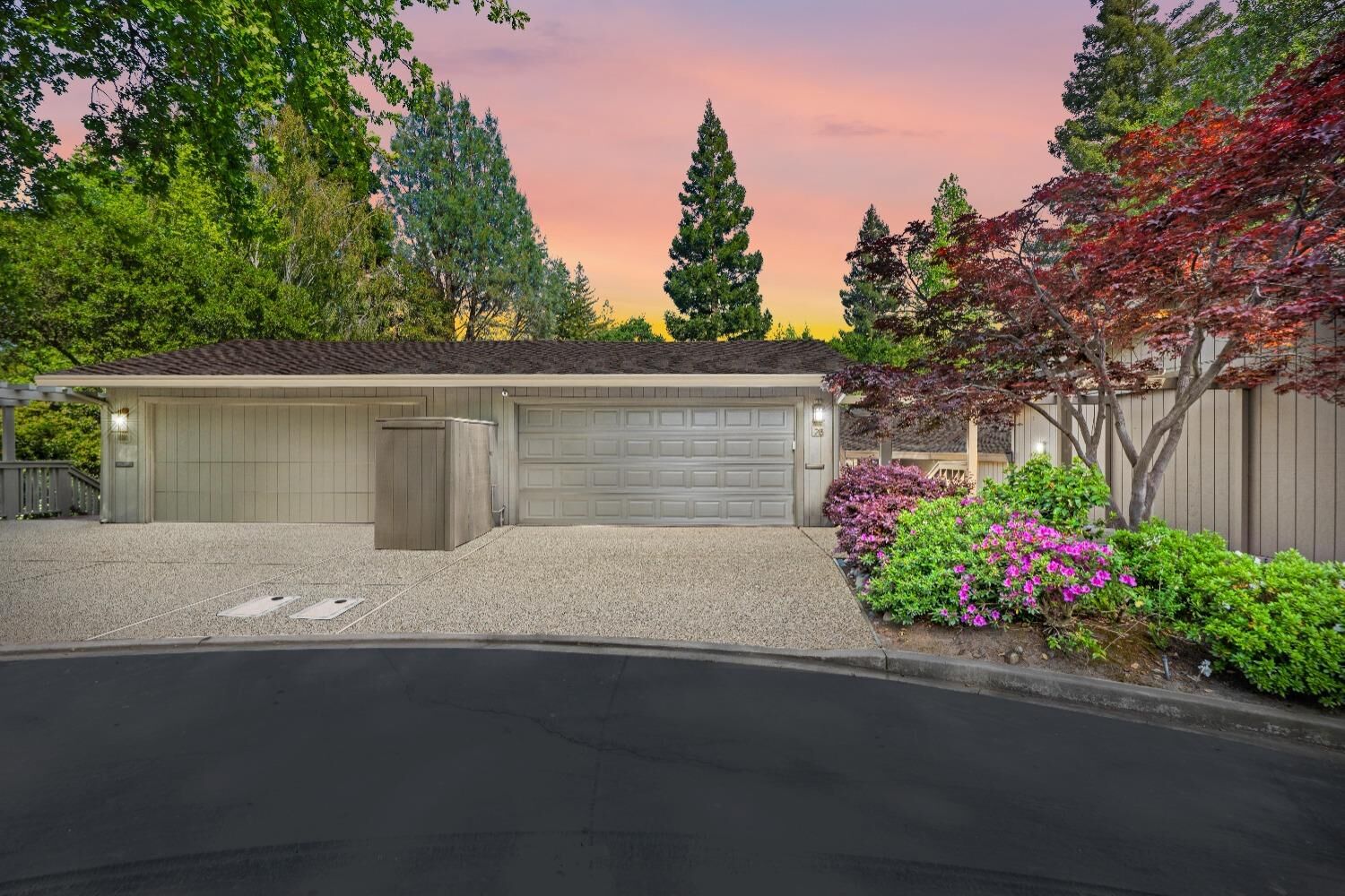 Property Photo: 76 Riverknoll Place CA 95608