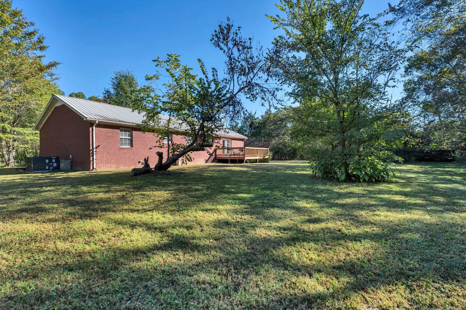 Property Photo: 547 Busby Rd TN 38469