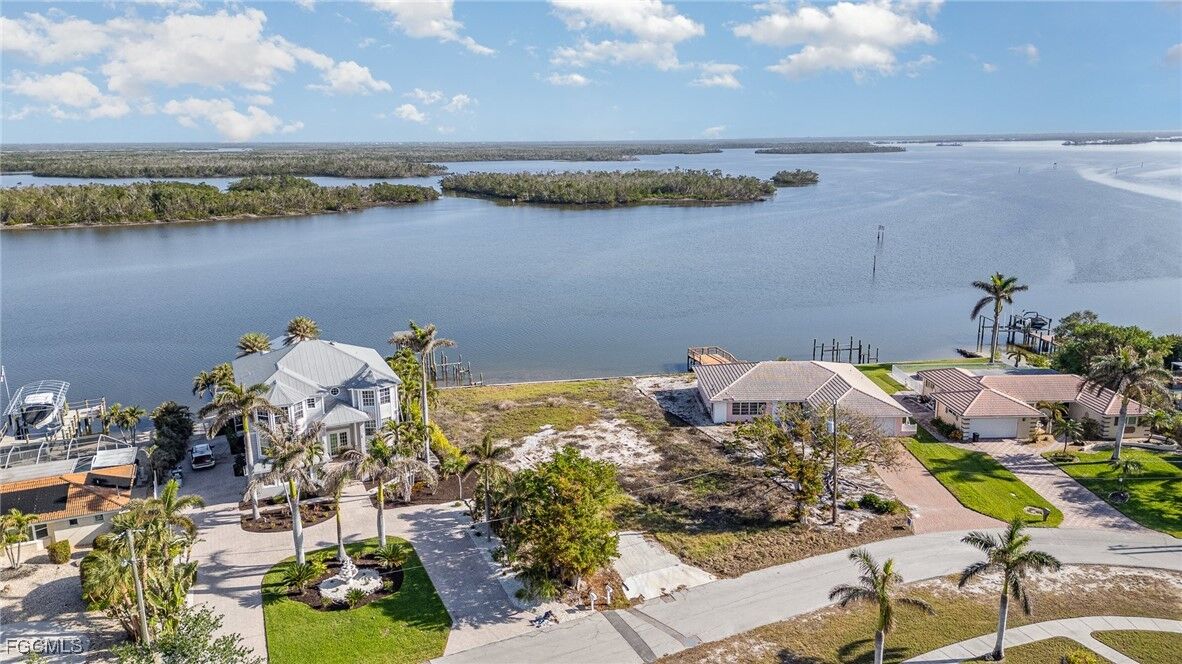 Property Photo: 5636 Williams Drive FL 33931