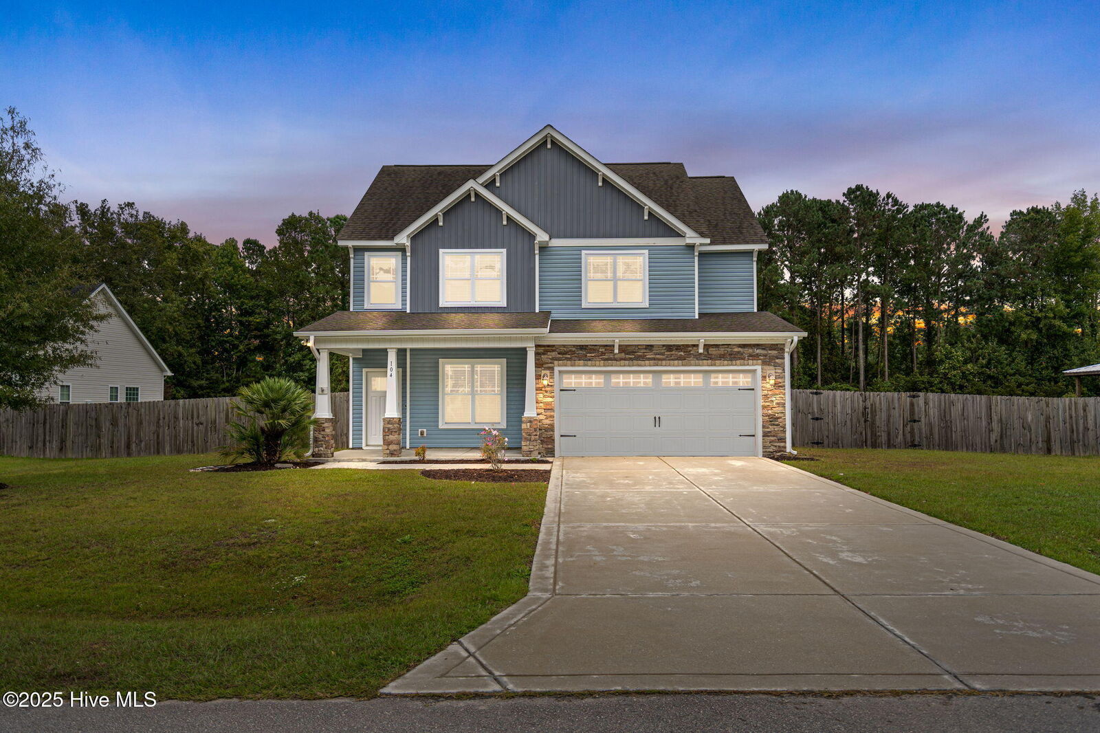 Property Photo: 104 Treasure Way NC 28443