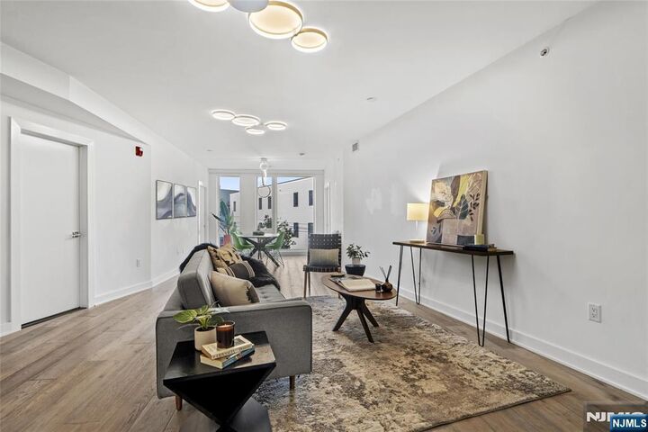 Property Photo:  367 3rd Street 401  NJ 07302 