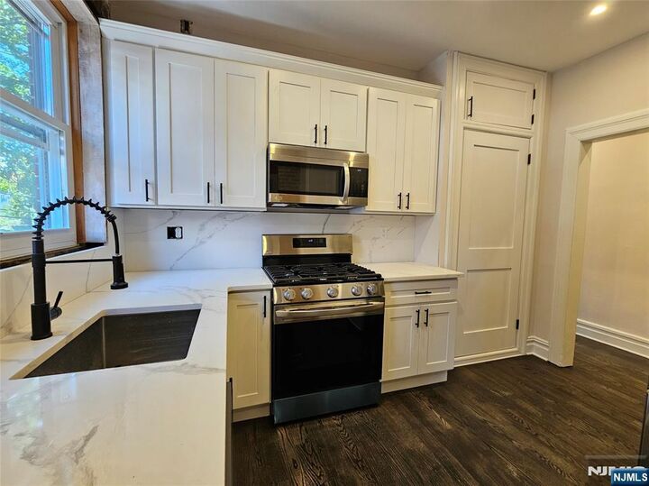 Property Photo: 30 The Crescent 4 NJ 07042