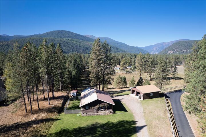Property Photo:  2315 Kootenai River Road  MT 59923 