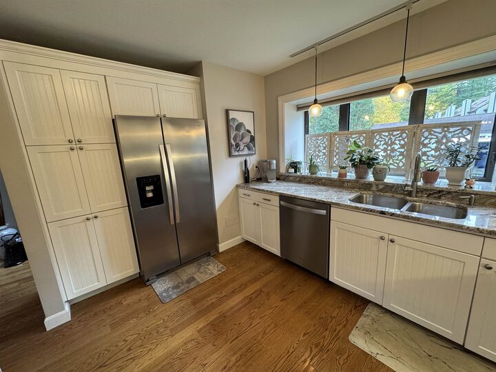 Property Photo: 23 Pondview Drive NH 03054