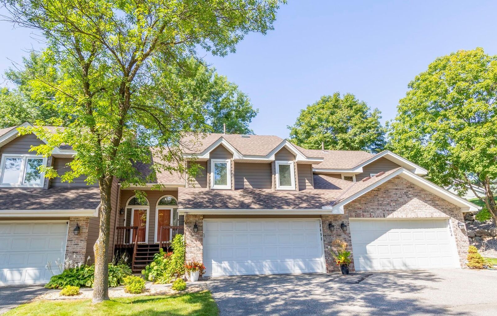 Property Photo: 18498 Cherry Tree Court MN 55345