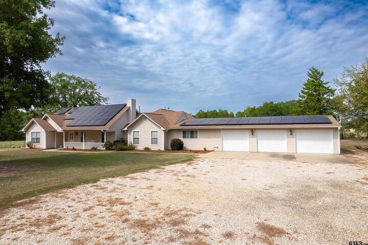 Property Photo:  1007 County Road Northeast 2010  TX 75457