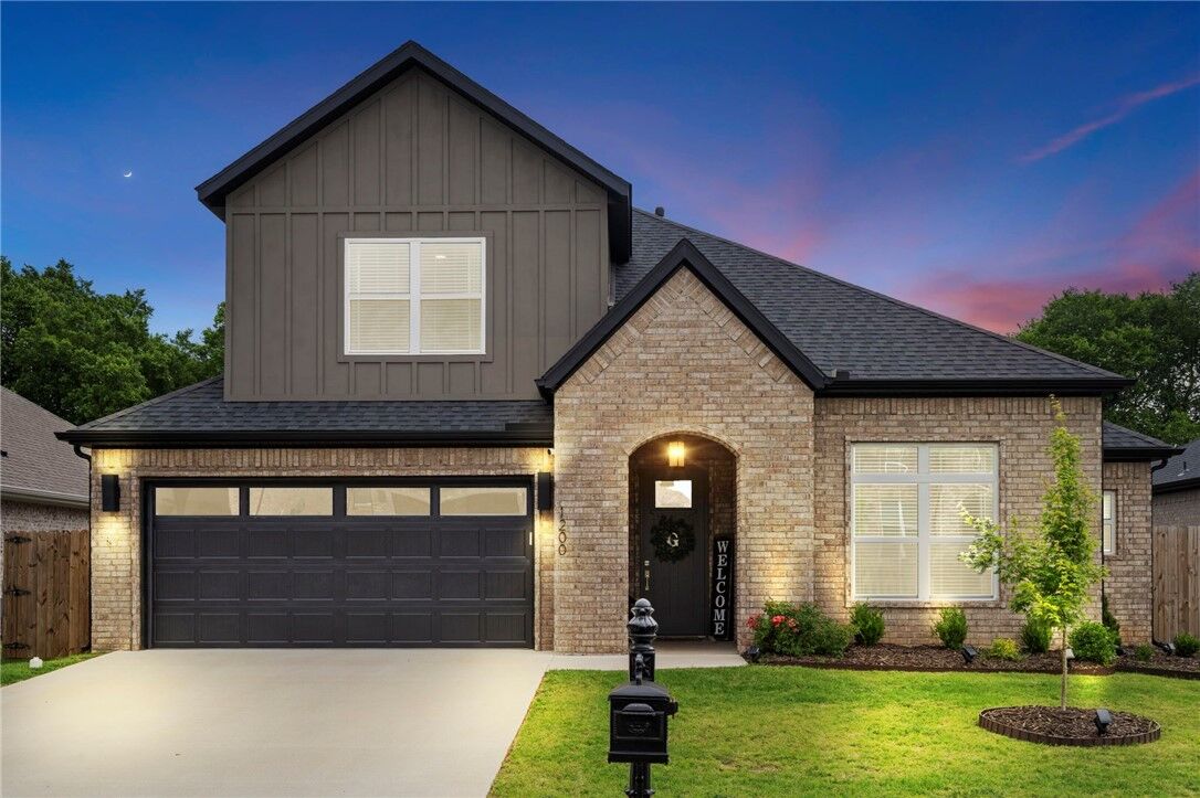 Property Photo: 1200 Whistler Street AR 72713