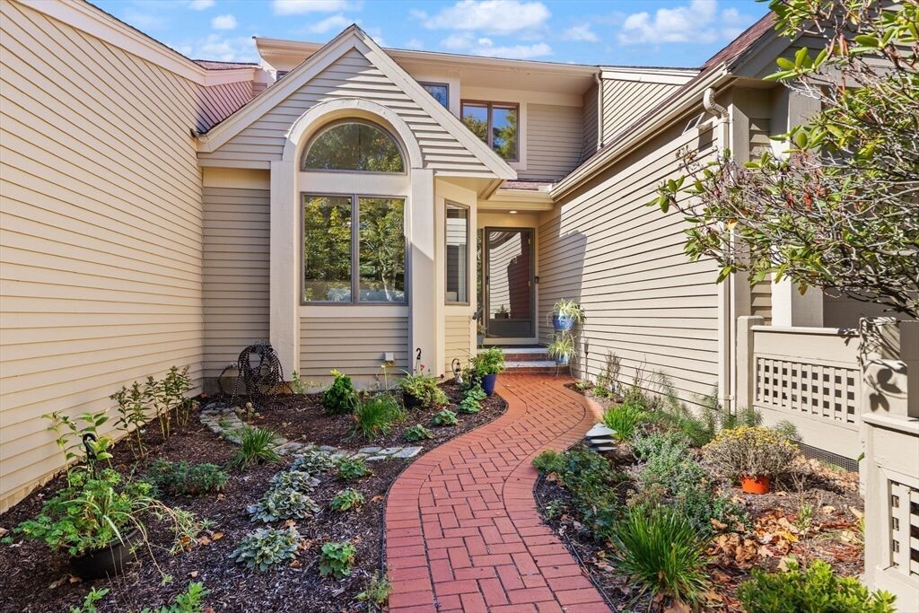 Property Photo: 7 Wainwright Rd 29 MA 01890