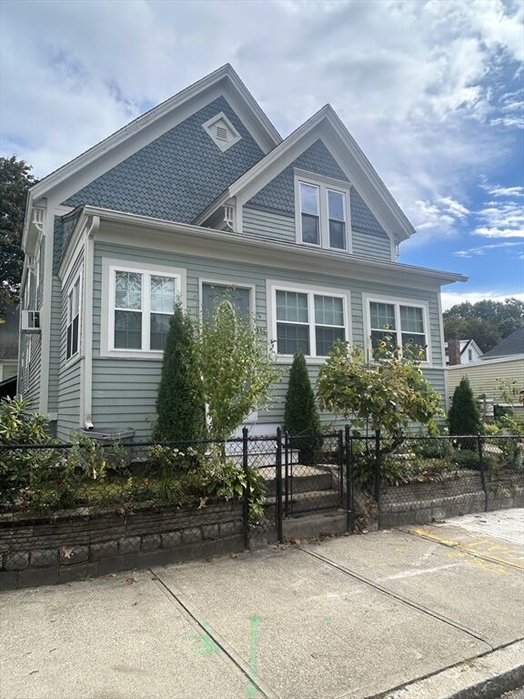Property Photo: 114 Lovell St MA 01603