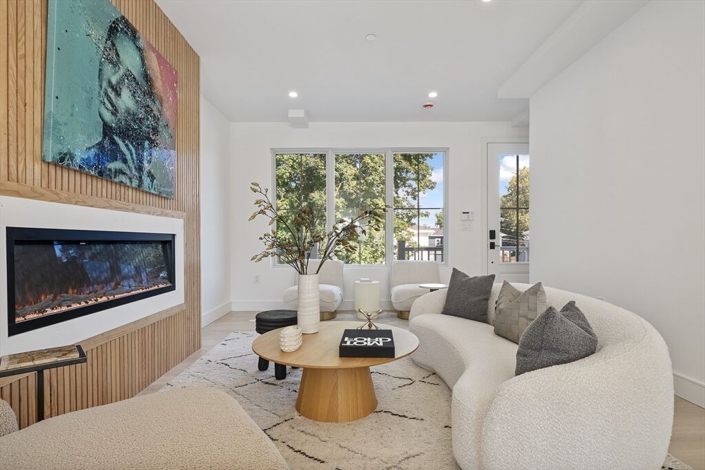 Property Photo:  15-17 Jewett Pl 2  MA 02458 