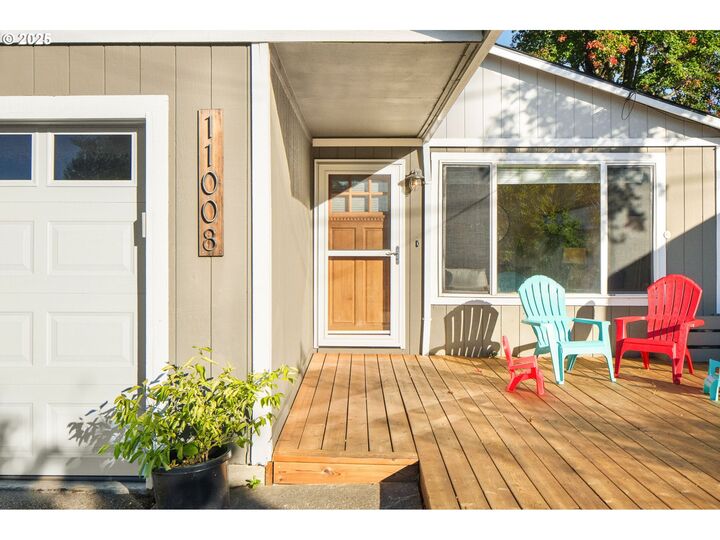 Property Photo:  11008 SW 63rd Ave  OR 97219