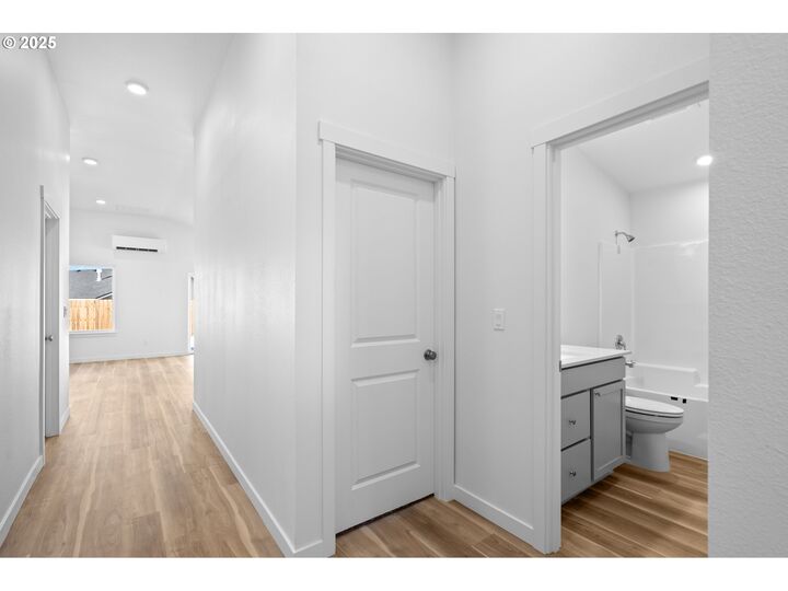 Property Photo:  148 SW Eagle Dr  OR 97818 