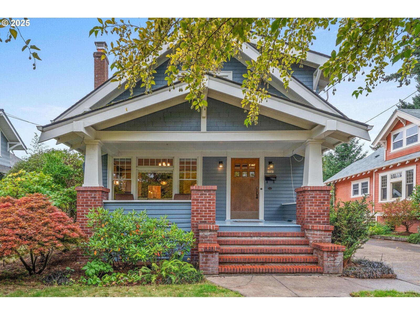 Property Photo: 2345 NE 48th Ave OR 97213