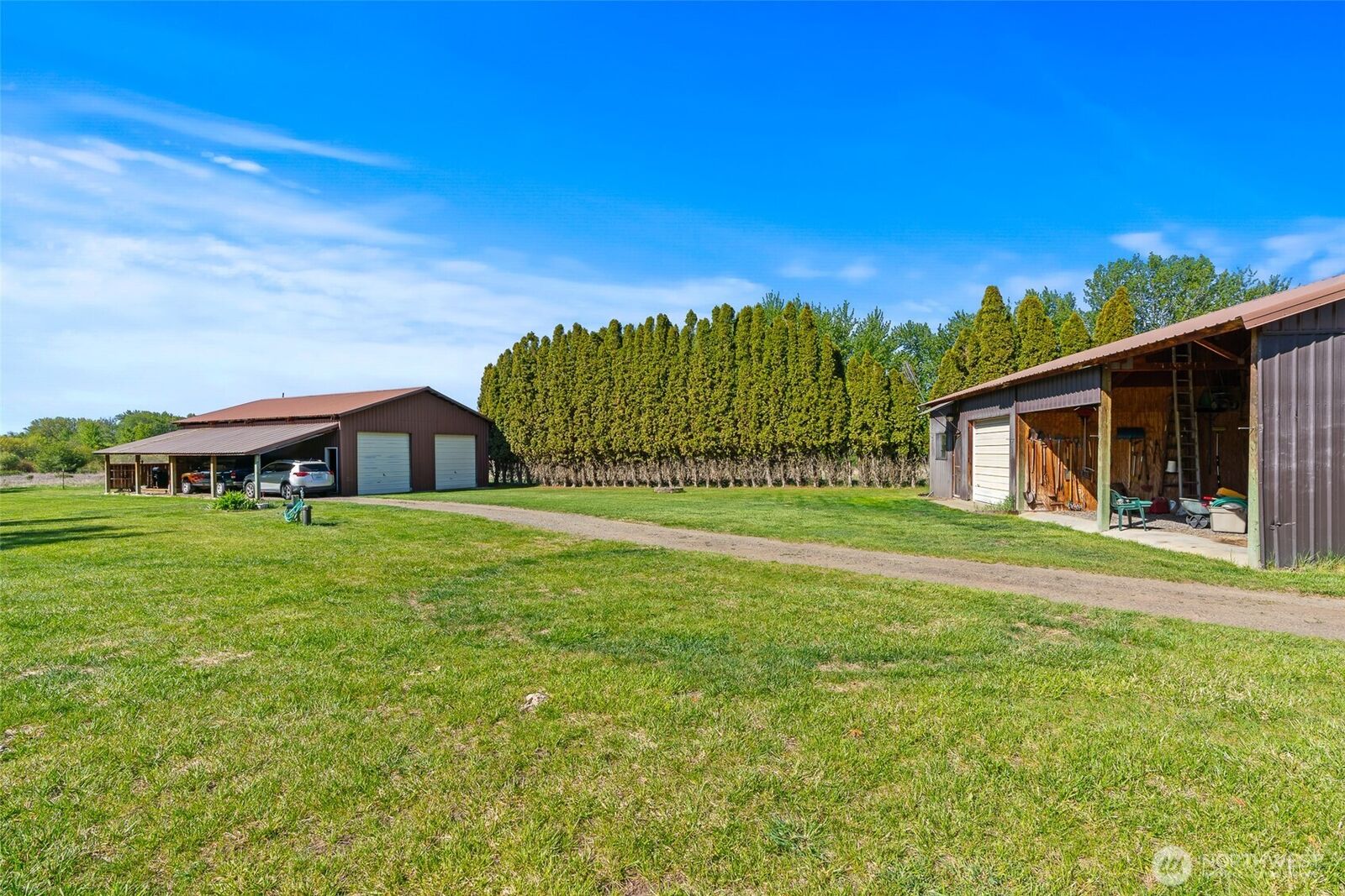 Property Photo: 1710 Rader Road WA 98926