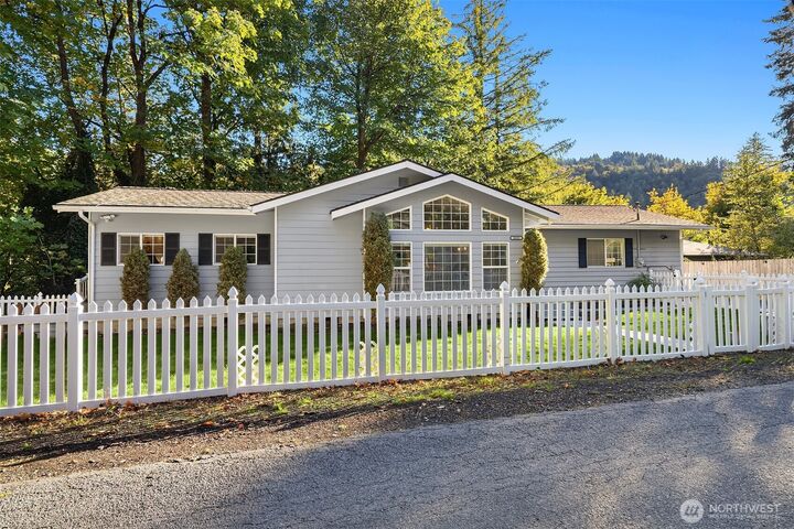 26833 SE 76th Place  Issaquah WA 98027 photo