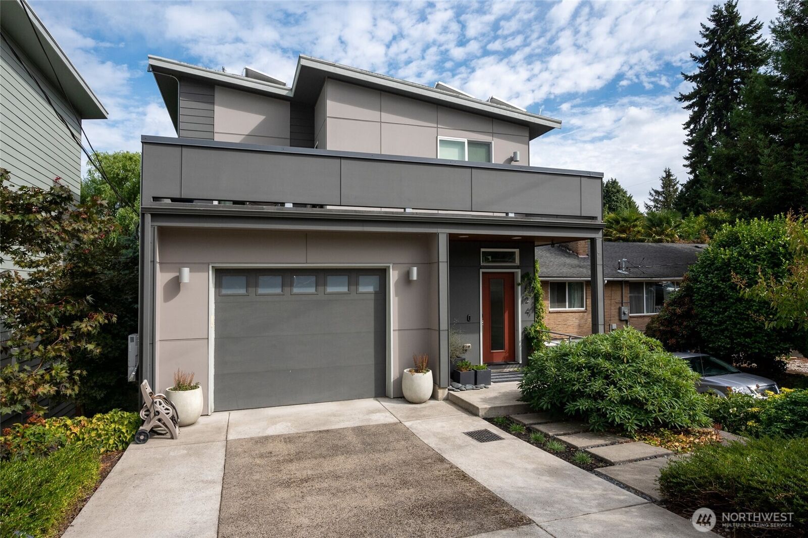 Property Photo:  3824  Renton Avenue S  WA 98108 